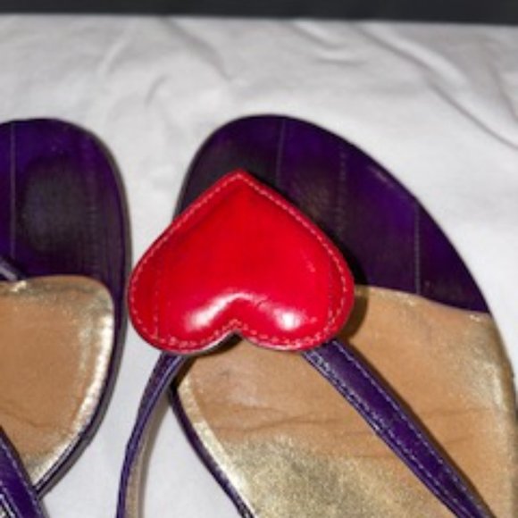 Dolce & Gabbana Purple Leather Heart Flip Flops Size 6 Sandals - Picture 4 of 9